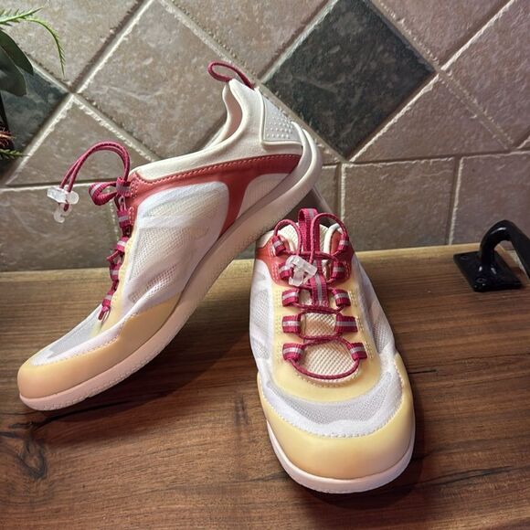 Lands’ End Women’s Water Sneakers - #481532 - 9B - Picture 3 of 12